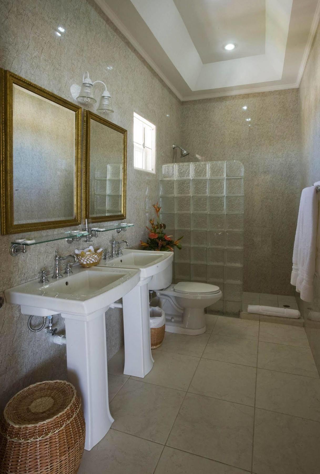 Villa Beach Cottages Castries Exterior photo